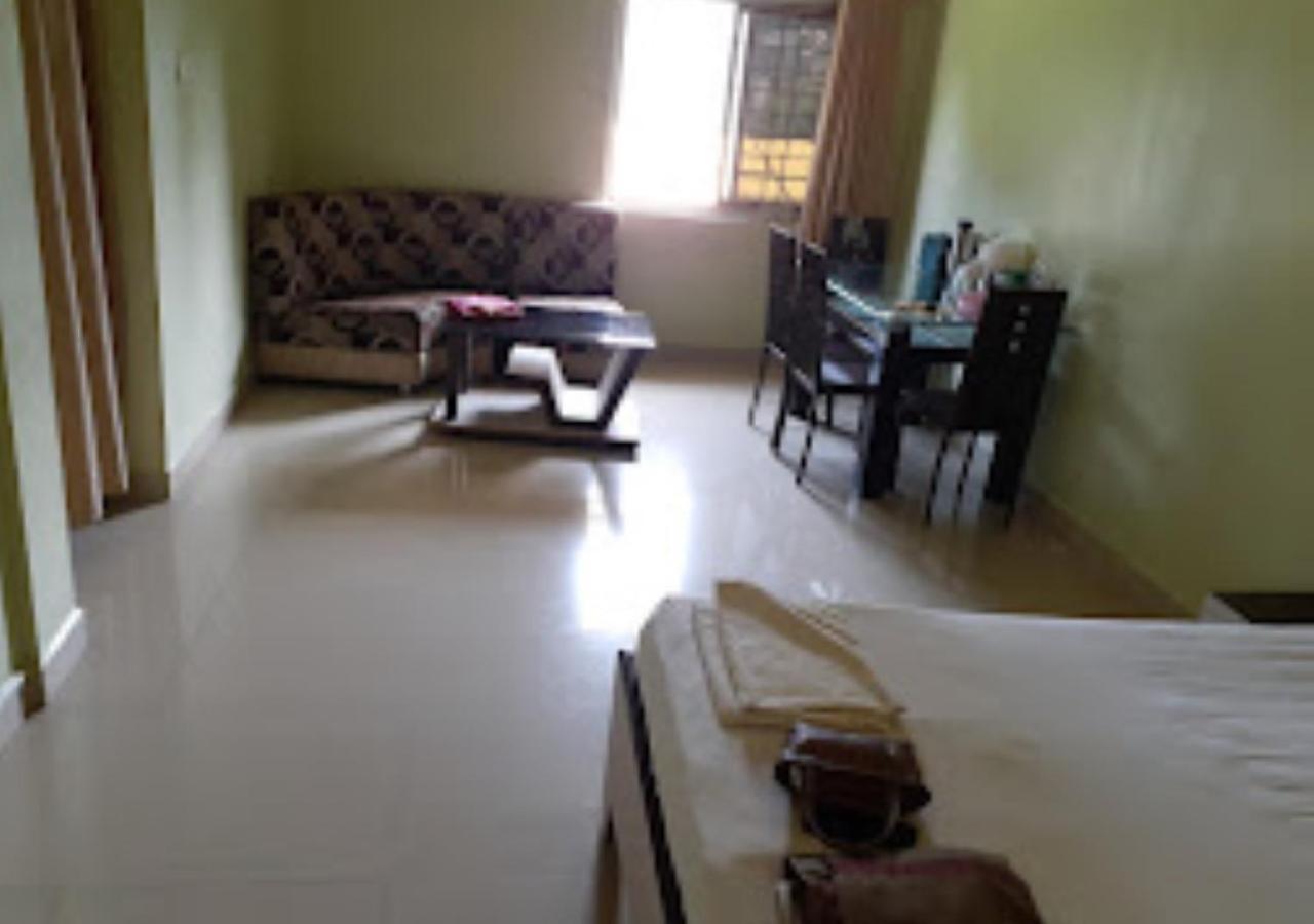 Hotel Blue Paradise Chandrapur Екстериор снимка